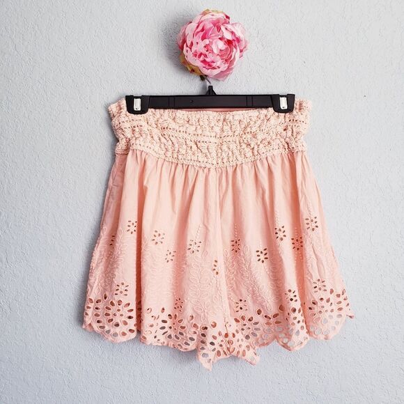 Intimately Free People Elena Eyelet Scalloped Shorts in peach - Picture 5 of 6